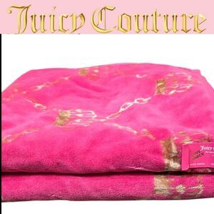Juicy Couture Home Crown & Chains Oversized Plush Towel Set